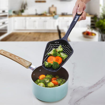 Scoop Colander